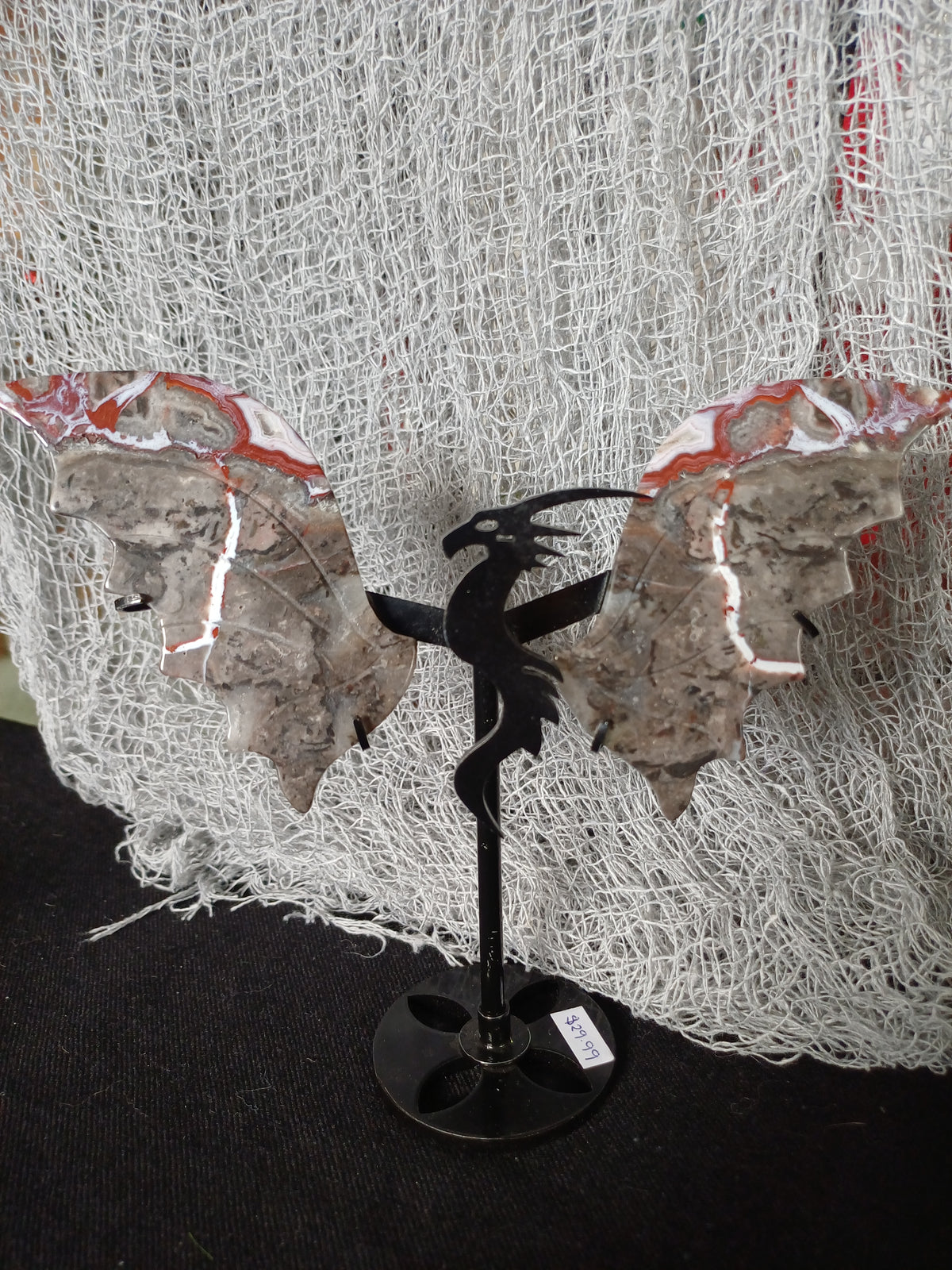 Carved agate dragon wings – Red with white speckles