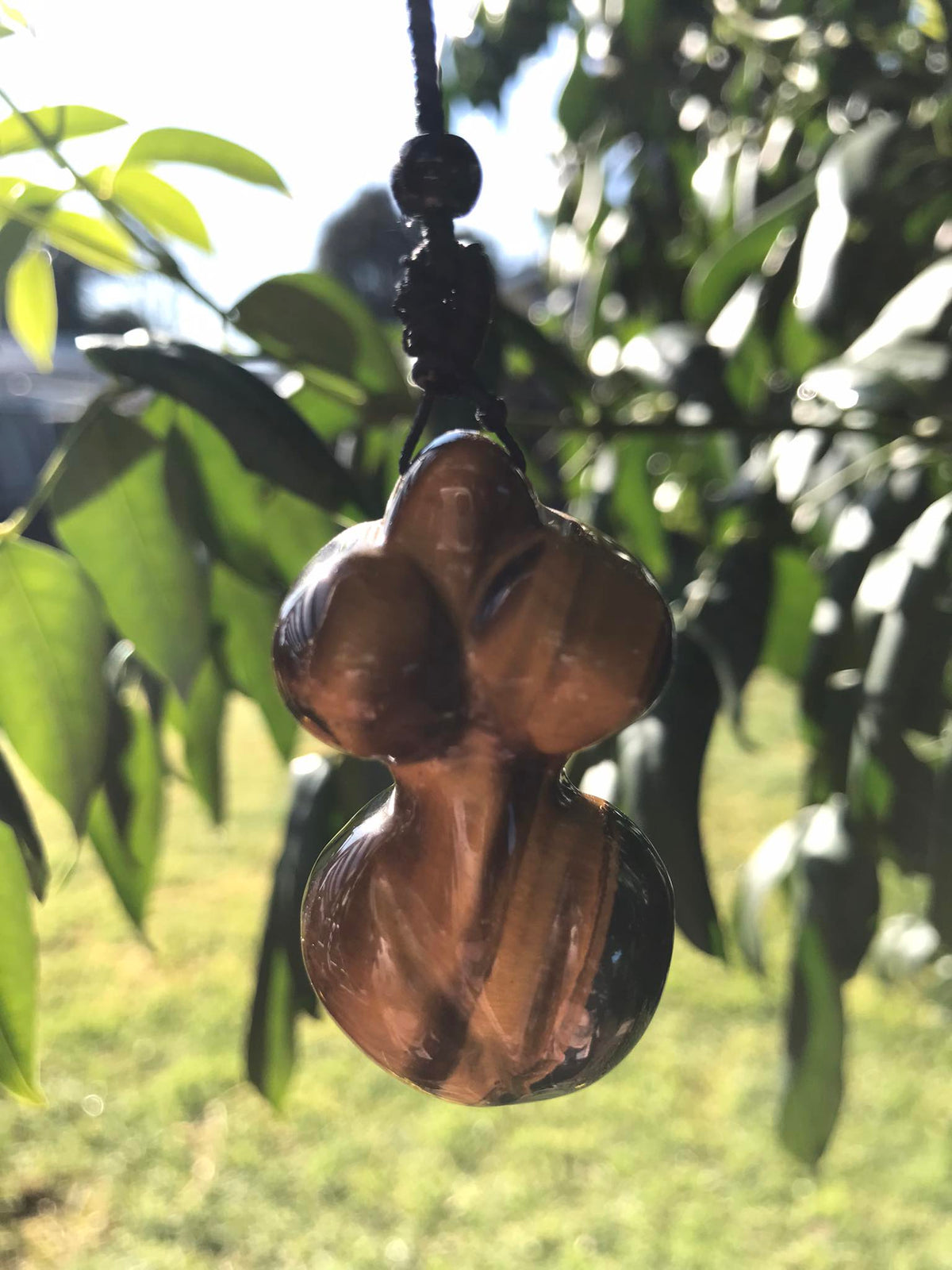 Goddess crystal pendant – Tiger's eye