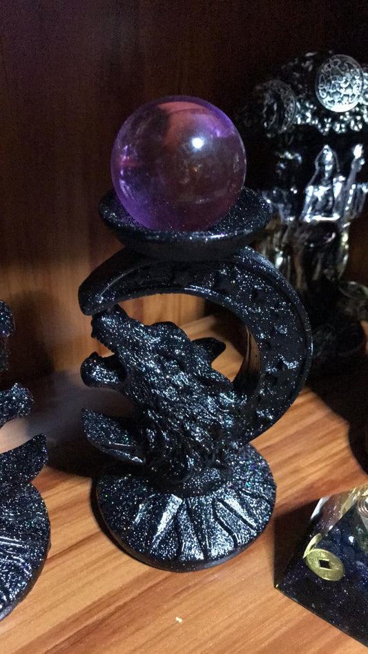 Wolf Sphere Holder
