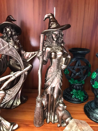 Resin witch figurine – Standing with broom
