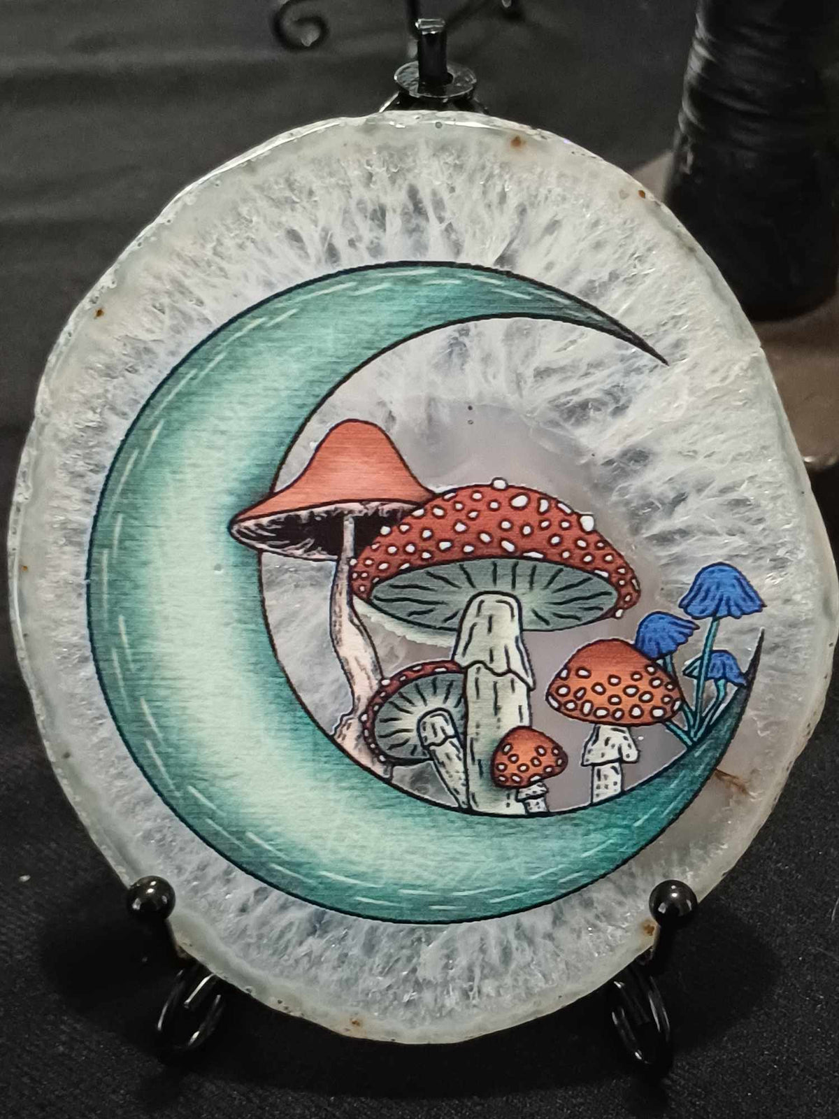 Painted agate slice – White with teal crescent moon