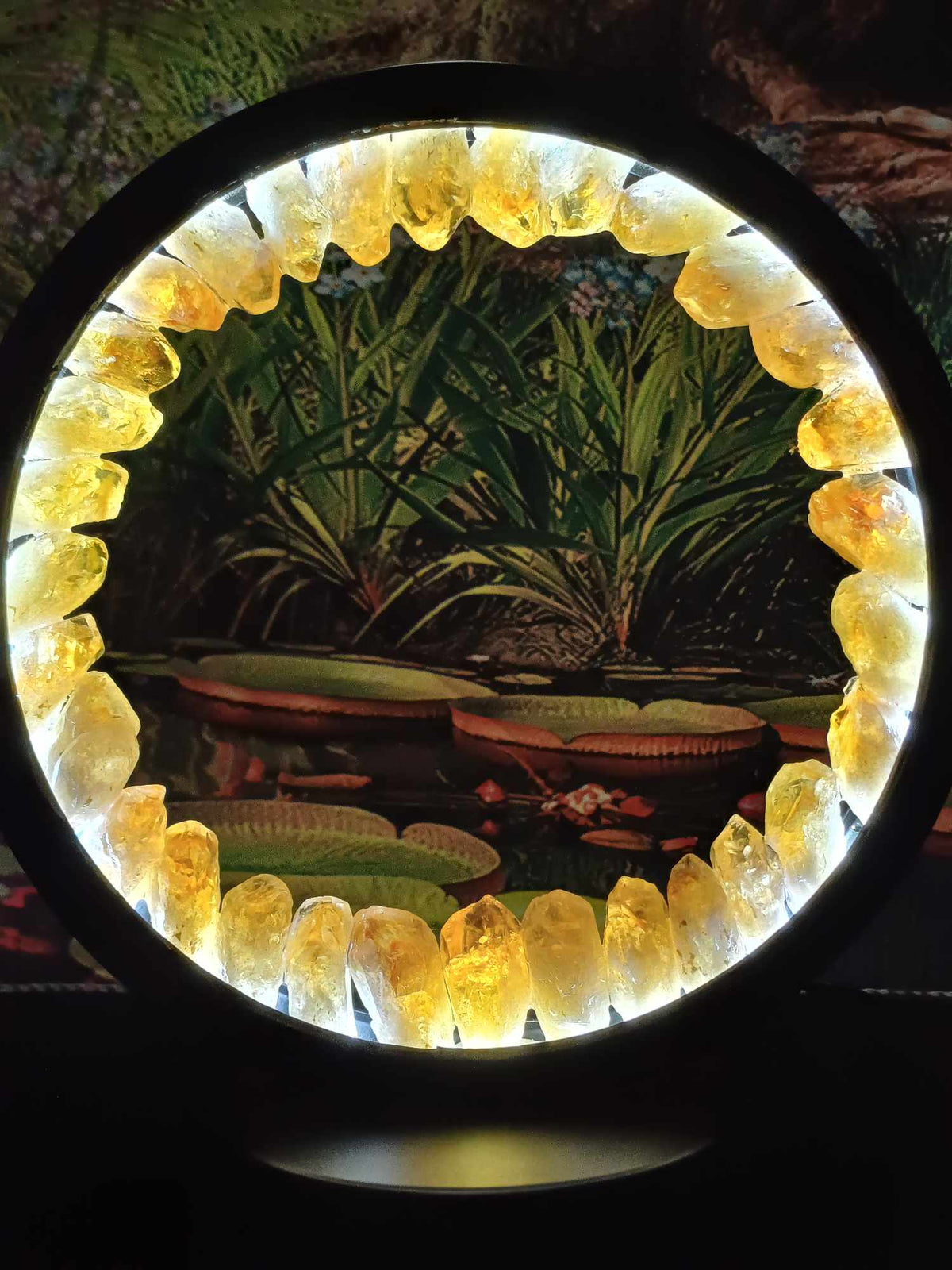 Round crystal lamp, view 3