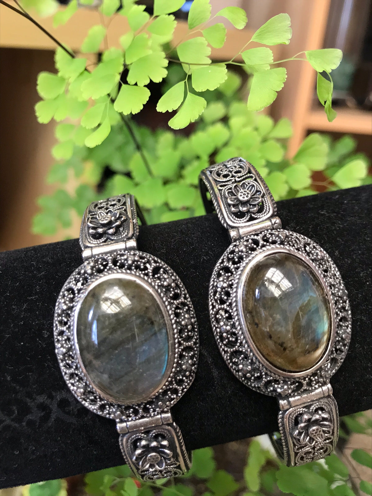 Boho gemstone cuff – Labradorite