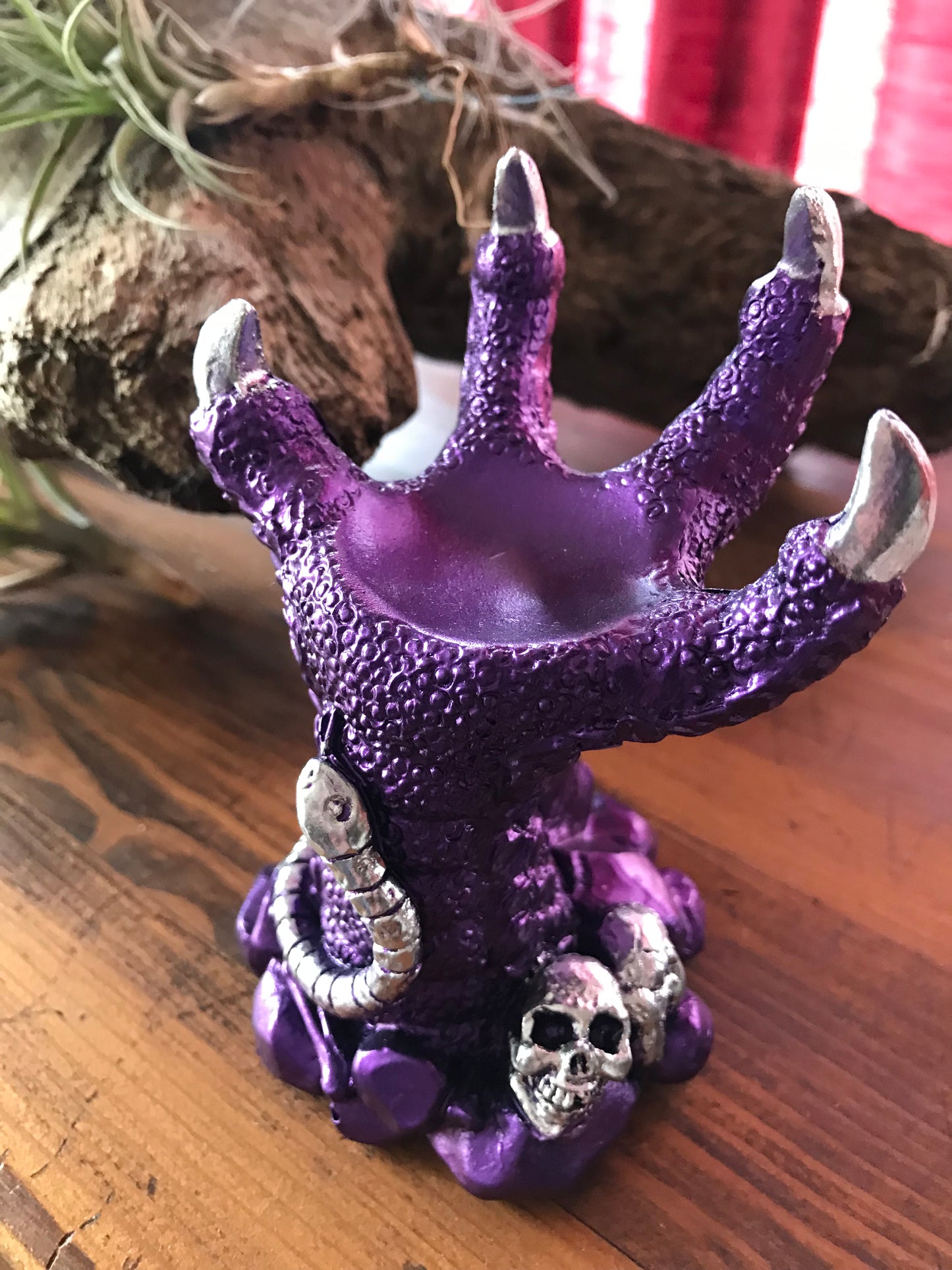 Claw sphere holder